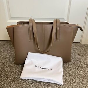 FREJA New York Paloma Tote Taupe